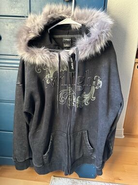 Hot Topic Black Faux Fur Hooded Zip-Up Jacket with Twilight Graphic